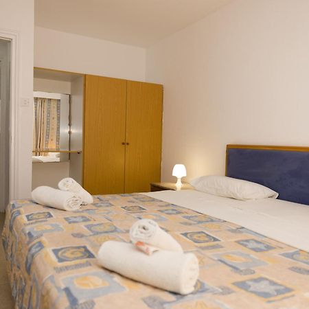 Alecos Hotel Apartments Paphos Bagian luar foto