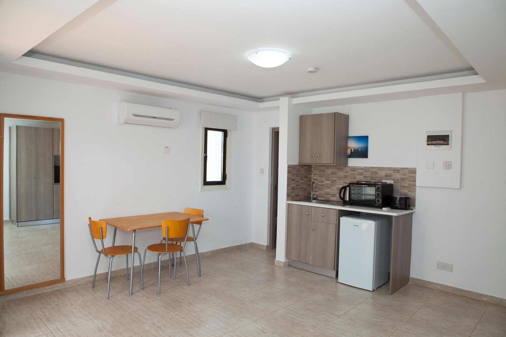Alecos Hotel Apartments Paphos Bagian luar foto