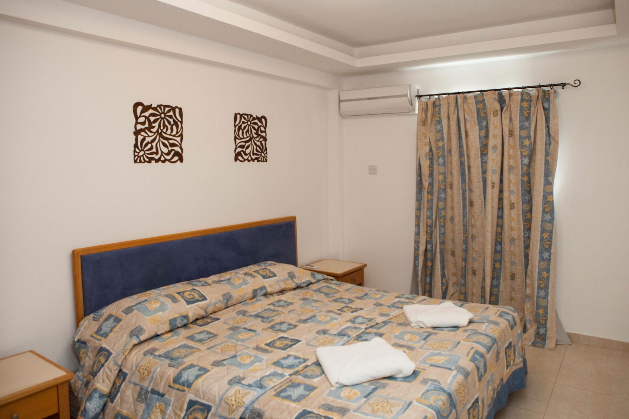 Alecos Hotel Apartments Paphos Bagian luar foto