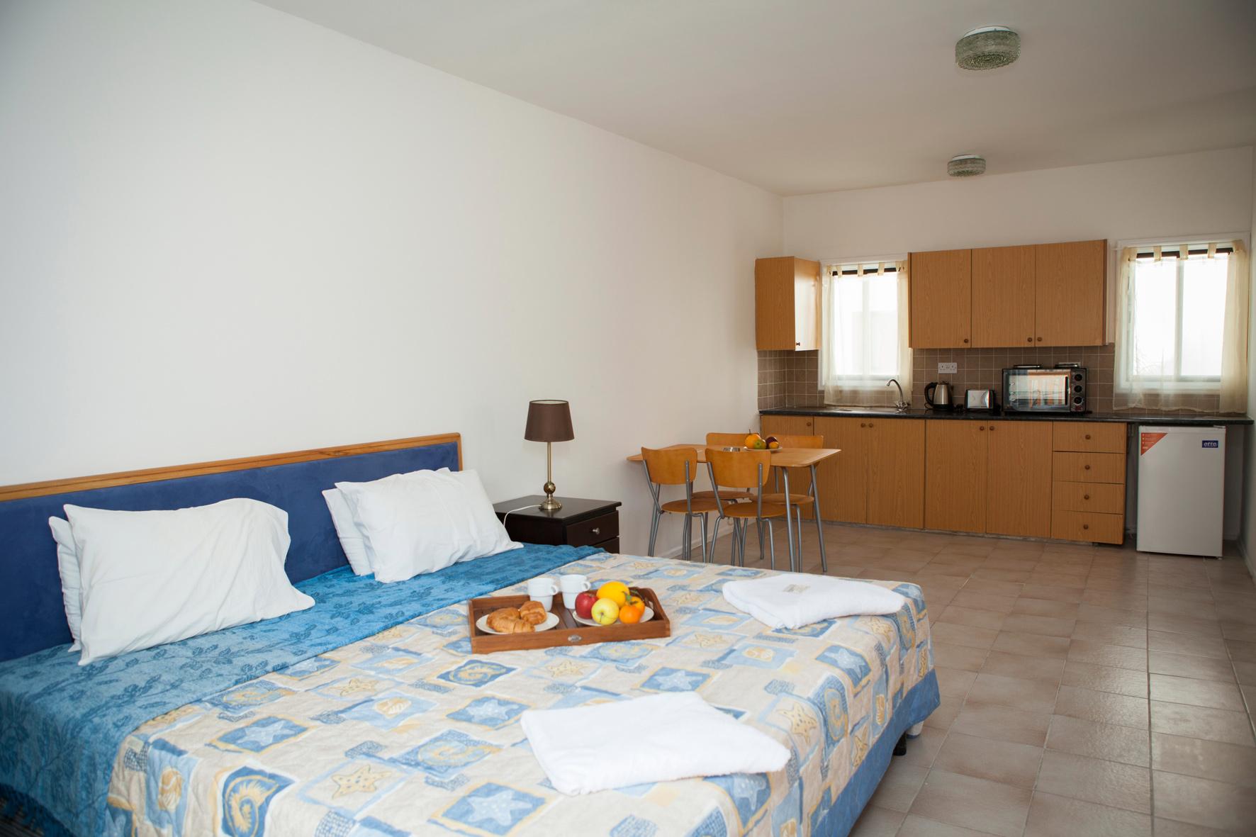 Alecos Hotel Apartments Paphos Bagian luar foto