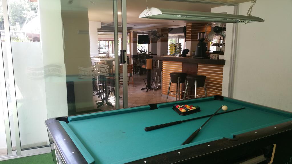 Alecos Hotel Apartments Paphos Bagian luar foto