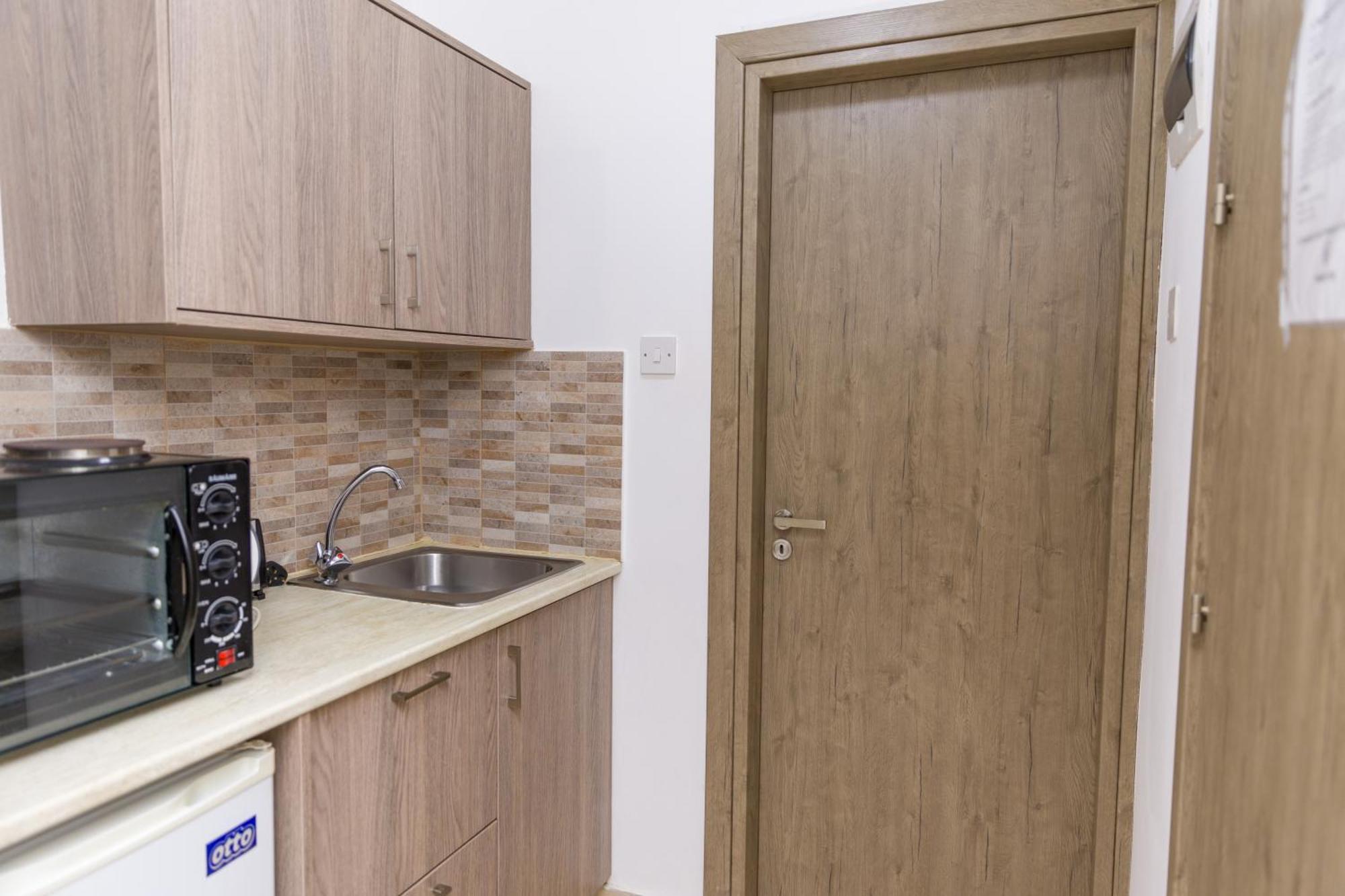 Alecos Hotel Apartments Paphos Bagian luar foto