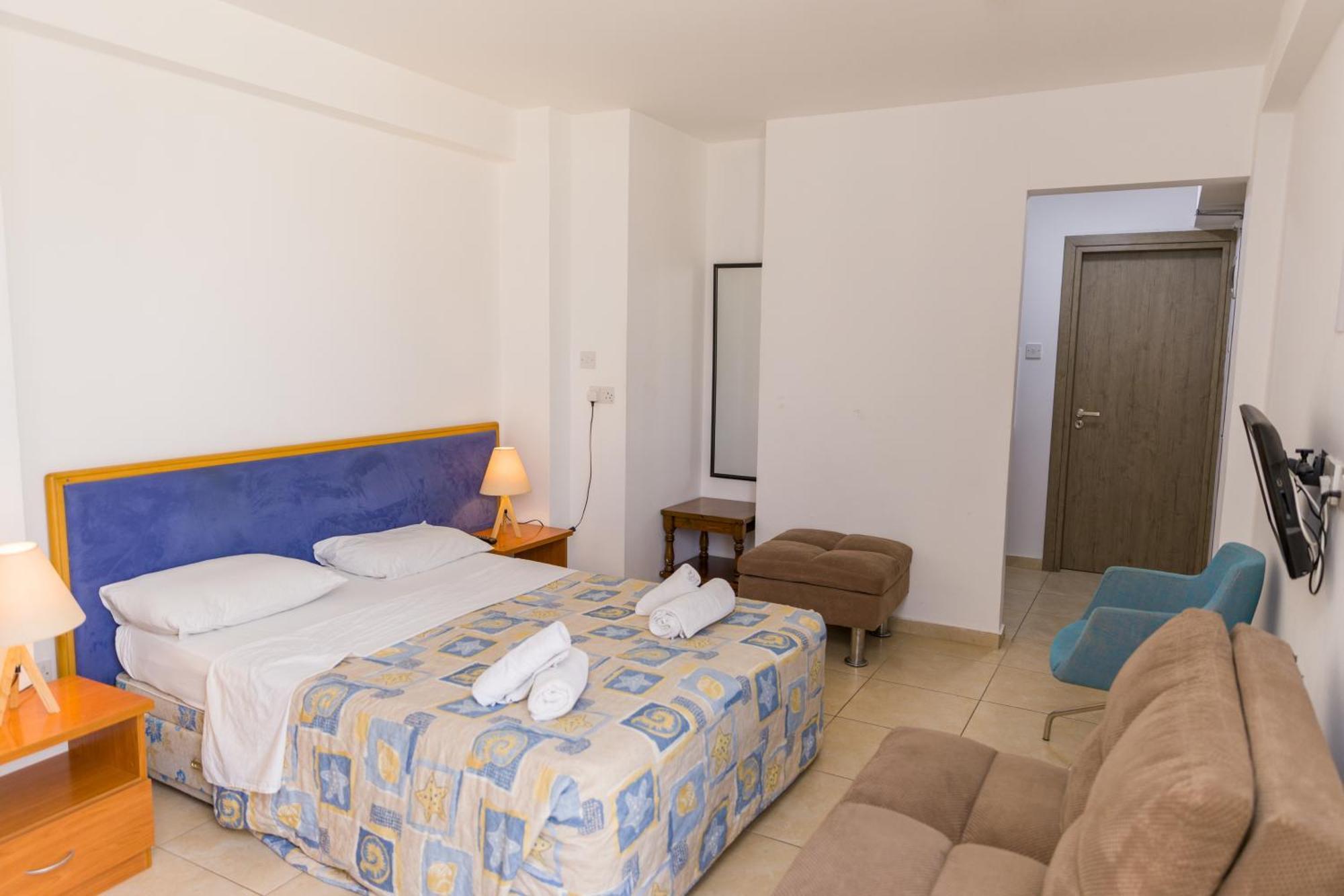 Alecos Hotel Apartments Paphos Bagian luar foto