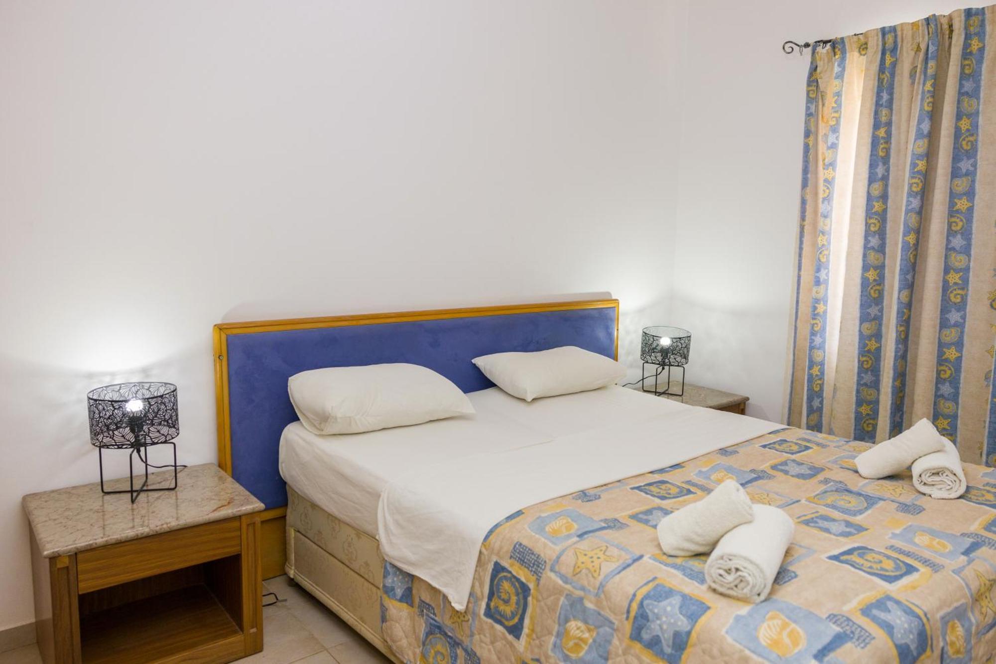 Alecos Hotel Apartments Paphos Bagian luar foto
