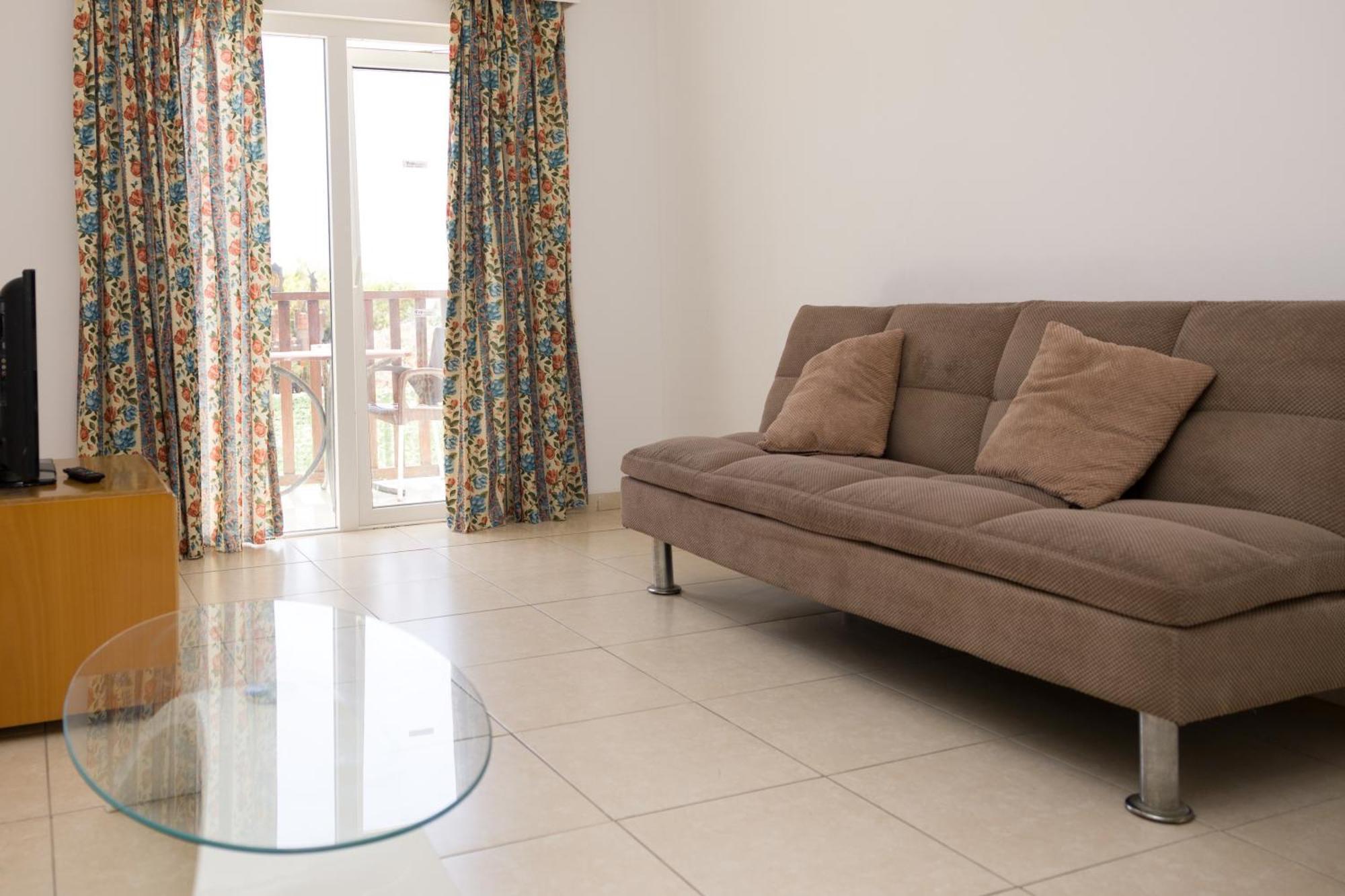 Alecos Hotel Apartments Paphos Bagian luar foto